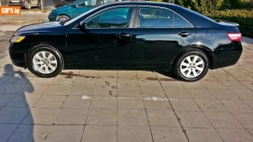 Toyota Camry XLE, снимка 2