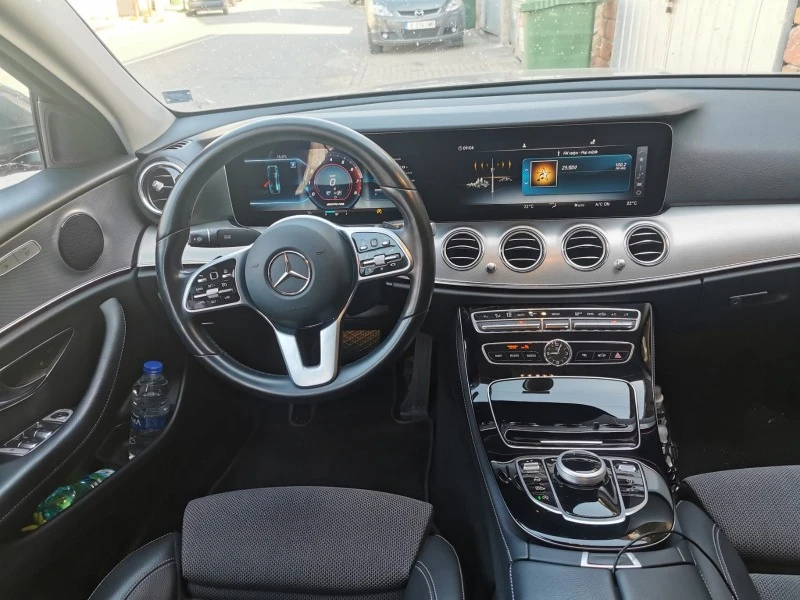 Mercedes-Benz E 200, снимка 4 - Автомобили и джипове - 47788940