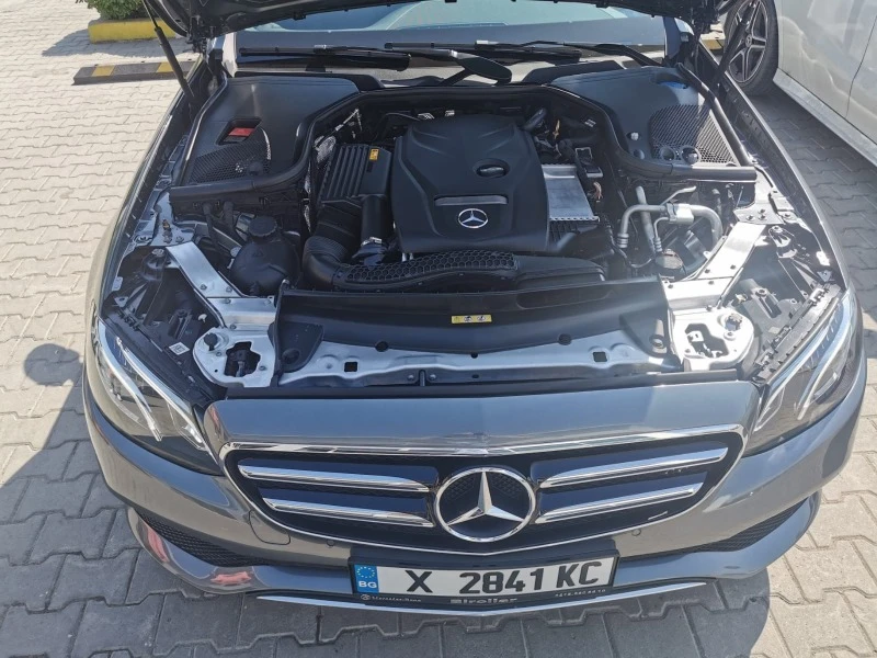 Mercedes-Benz E 200, снимка 3 - Автомобили и джипове - 47788940