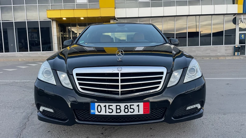 Mercedes-Benz E 220 AVANTGARDE, снимка 2 - Автомобили и джипове - 48374533