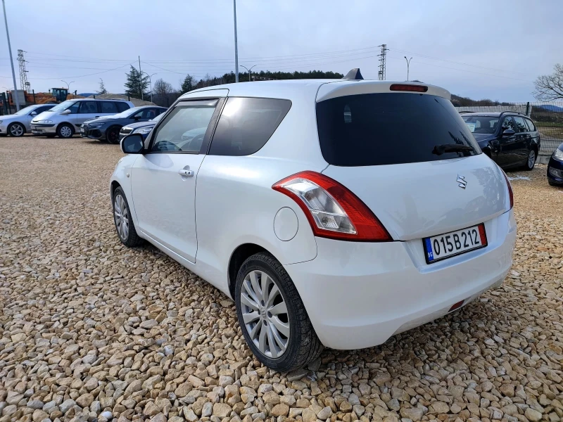 Suzuki Swift 1.2* Бензин* ГАЗ, снимка 5 - Автомобили и джипове - 48674501