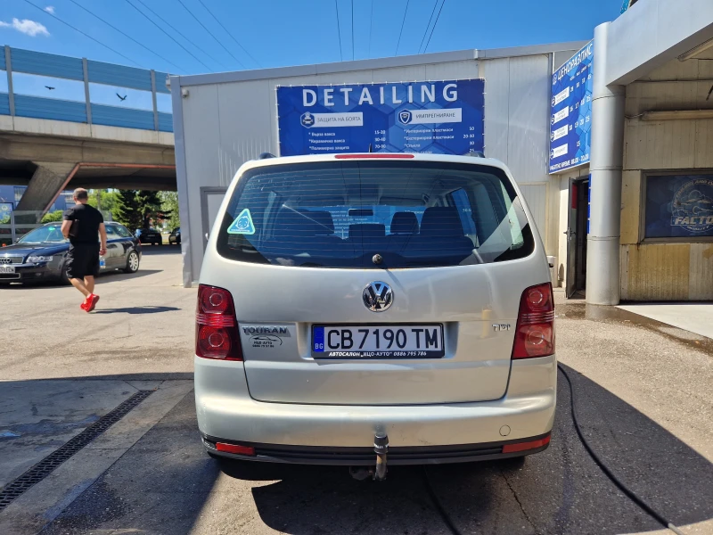 VW Touran 1.9 105 hp automat, снимка 15 - Автомобили и джипове - 48855531