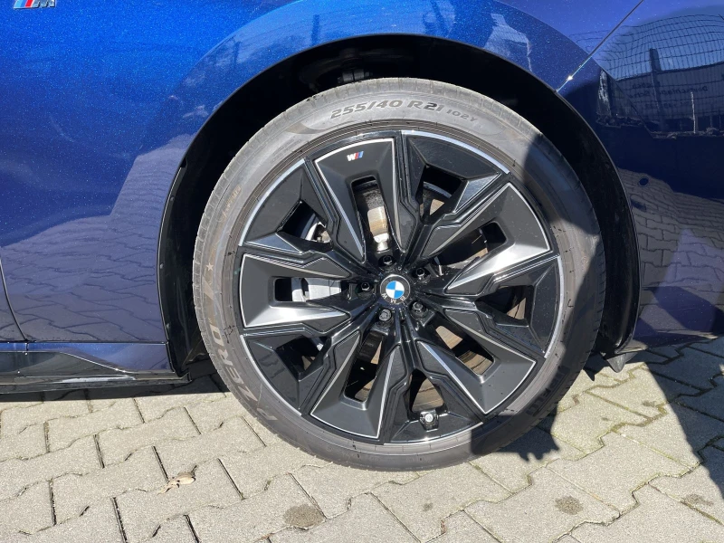 BMW i7 M60 xDrive = Individual= Гаранция, снимка 3 - Автомобили и джипове - 49479110