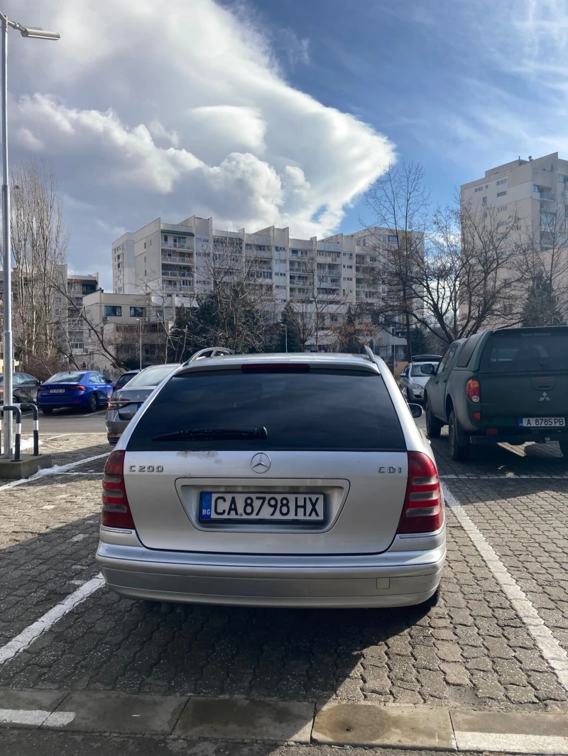 Mercedes-Benz C 200, снимка 4 - Автомобили и джипове - 52584322