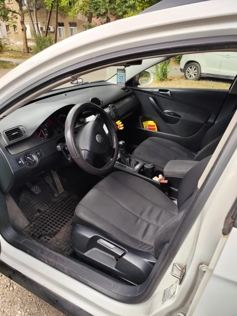 VW Passat, снимка 6 - Автомобили и джипове - 52458504