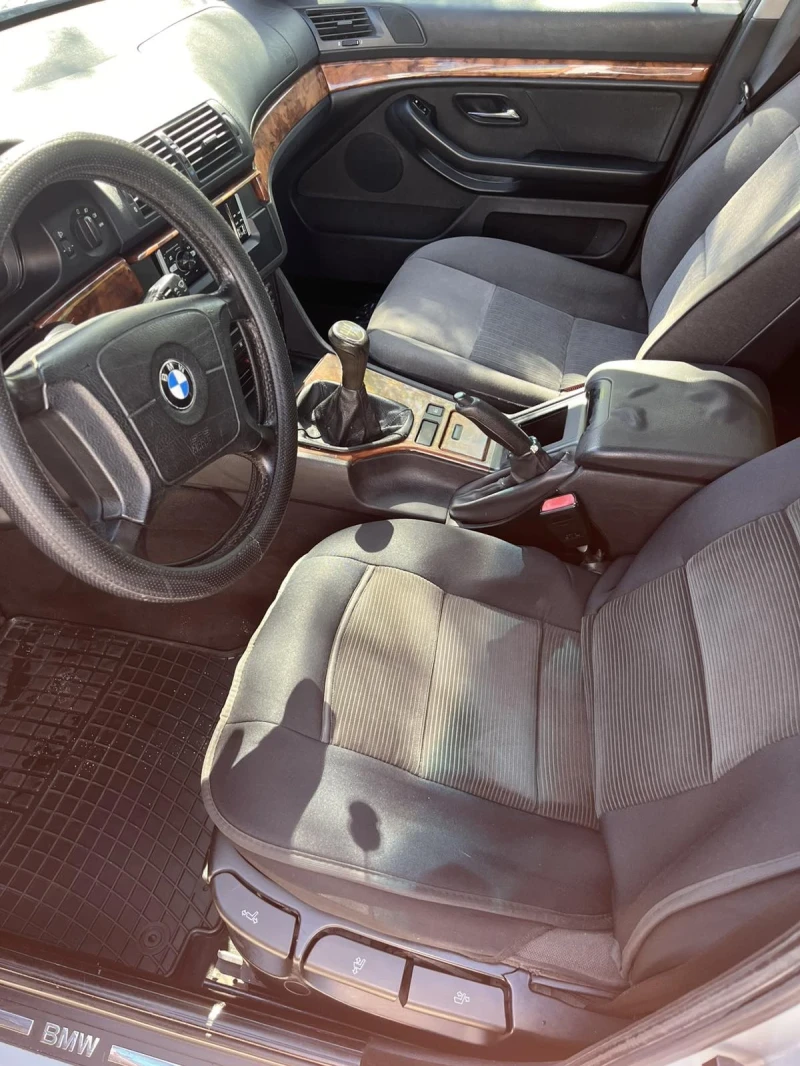 BMW 520, снимка 5 - Автомобили и джипове - 52311725