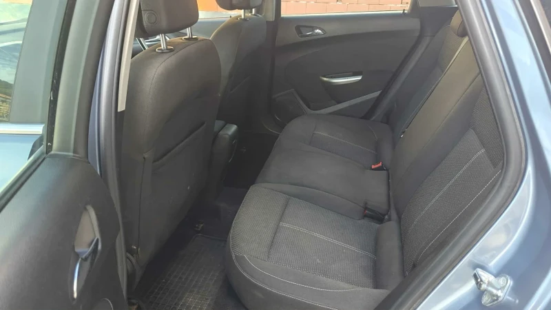 Opel Astra Cdi, снимка 9 - Автомобили и джипове - 52668529