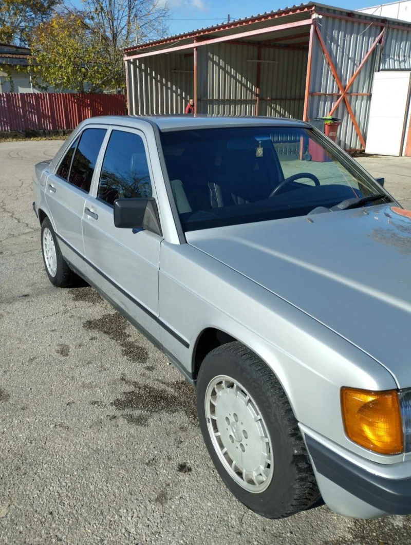 Mercedes-Benz 190 190_2.0benzin_Automatic , снимка 2 - Автомобили и джипове - 52901879
