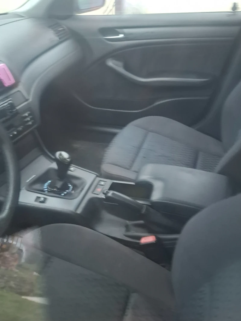 BMW 320, снимка 2 - Автомобили и джипове - 52975216