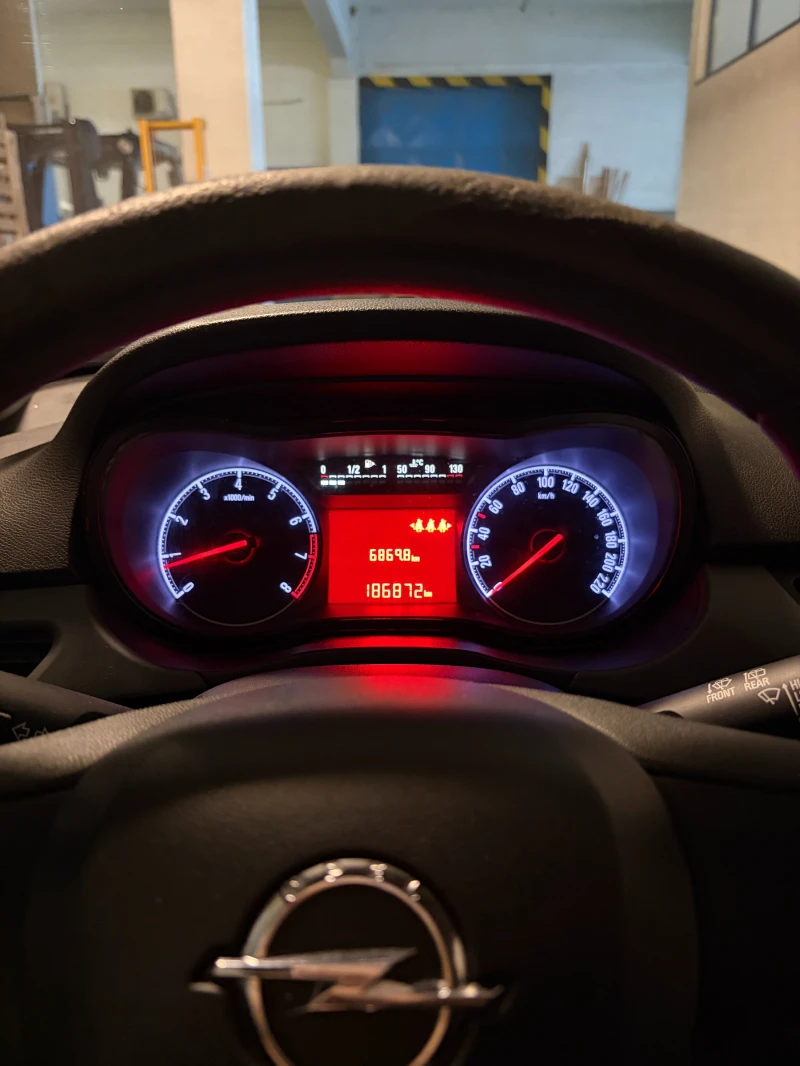 Opel Corsa, снимка 9 - Автомобили и джипове - 53025296