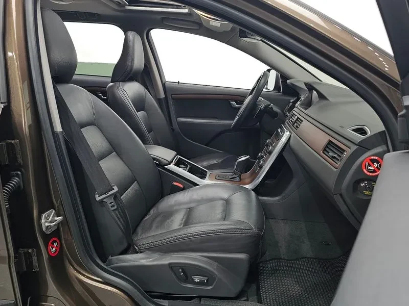 Volvo Xc70 D4 3Rd Generation, снимка 10 - Автомобили и джипове - 55220909