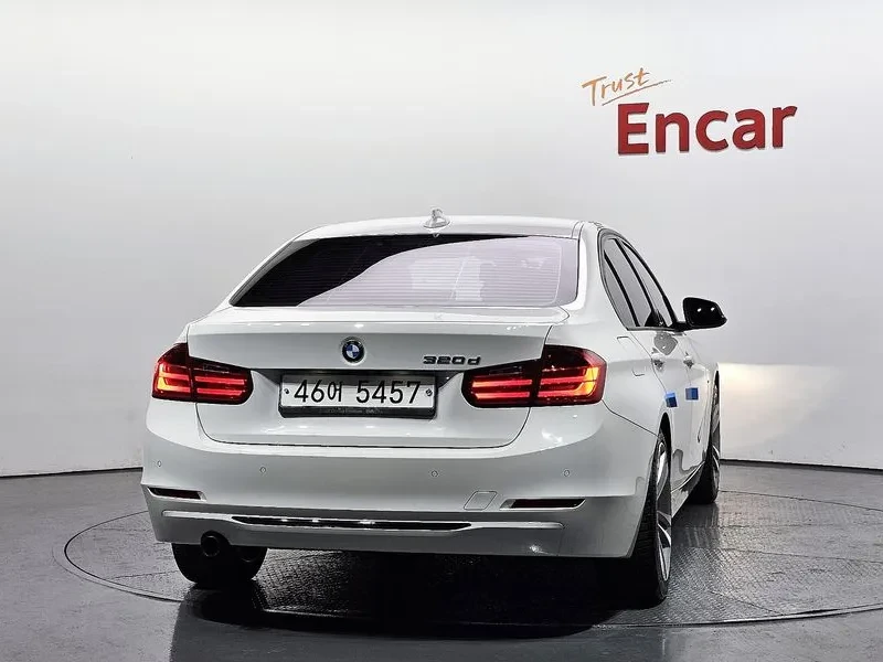 BMW 320 94K KM!, снимка 8 - Автомобили и джипове - 56293421