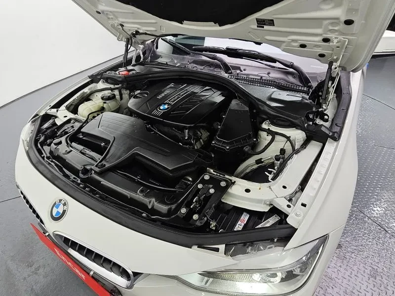 BMW 320 94K KM!, снимка 11 - Автомобили и джипове - 56293421