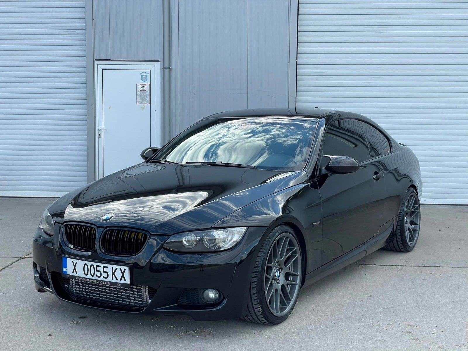 BMW 330 Coupe на задно - изображение 5