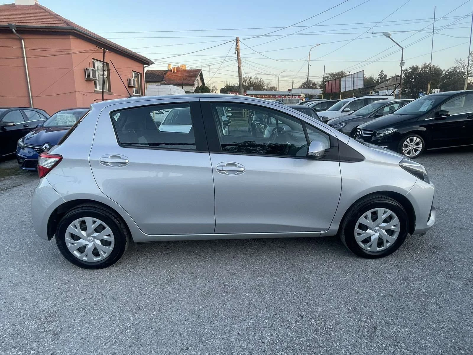 Toyota Yaris 1.0VVTi-EВРO6B-ЛИЗИНГ - изображение 4