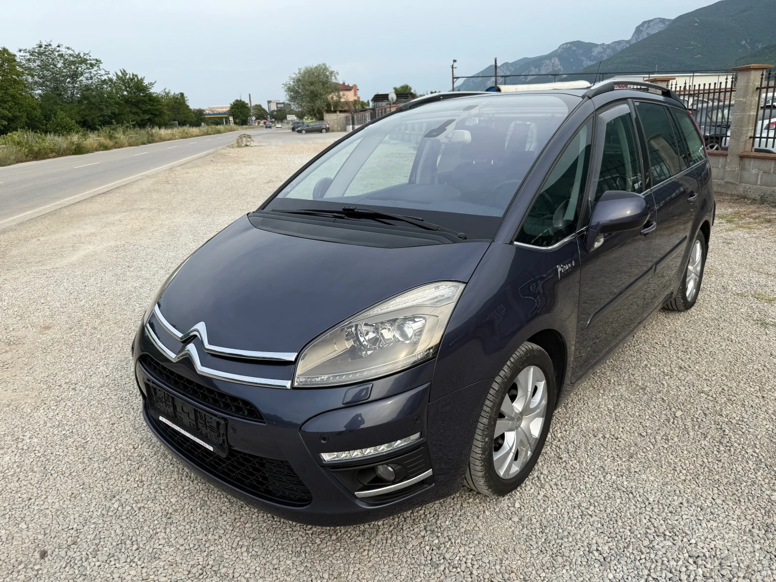 Citroen Grand C4 Picasso 1.6 HDI EXCLUSIVE - изображение 2
