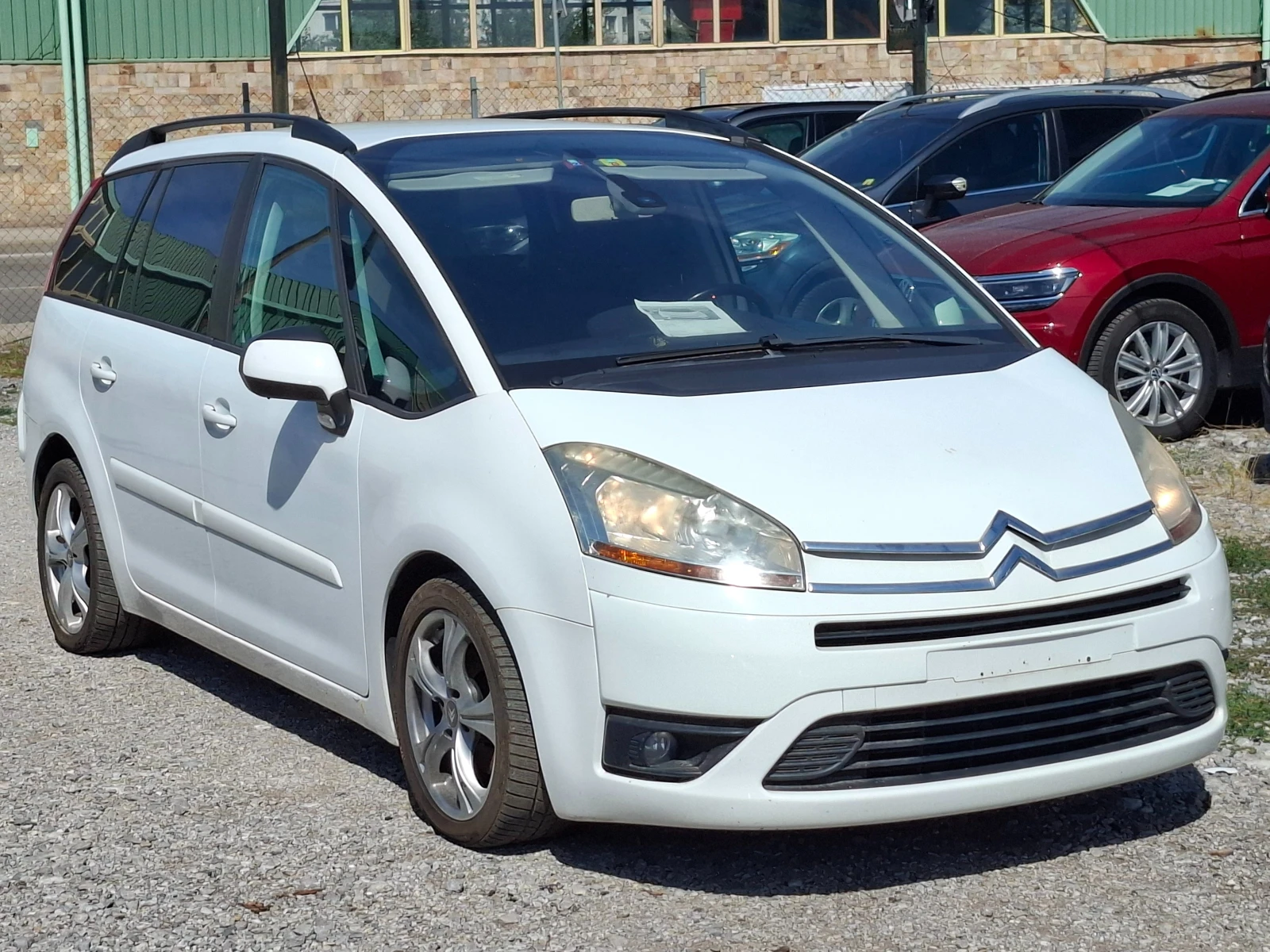 Citroen Grand C4 Picasso 2.0i 16v 7 места АВТОМАТ  - изображение 3