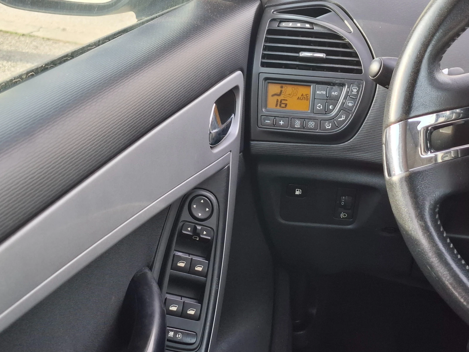 Citroen Grand C4 Picasso 2.0i 16v 7    | Mobile.bg   15