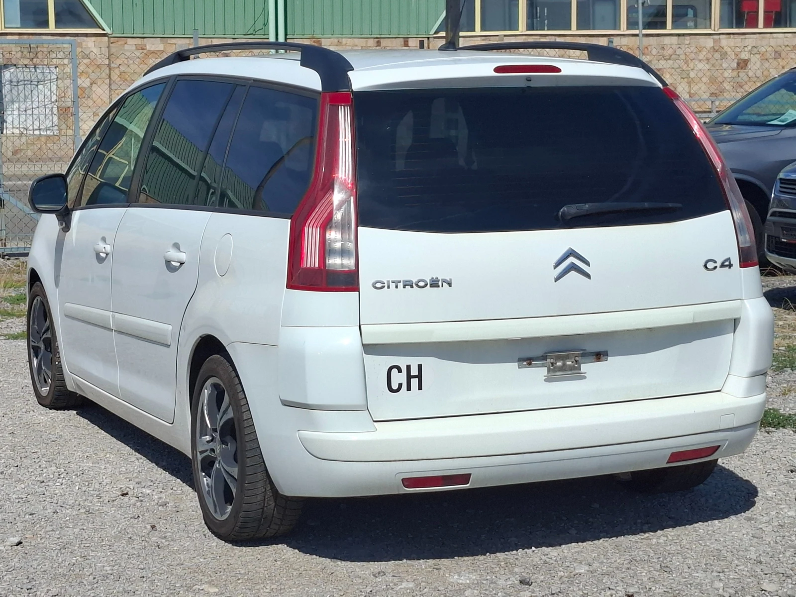 Citroen Grand C4 Picasso 2.0i 16v 7 места АВТОМАТ  - изображение 4