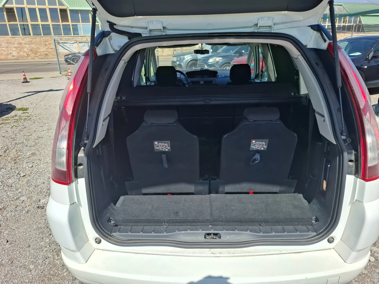 Citroen Grand C4 Picasso 2.0i 16v 7 места АВТОМАТ  | Mobile.bg — изображение 16