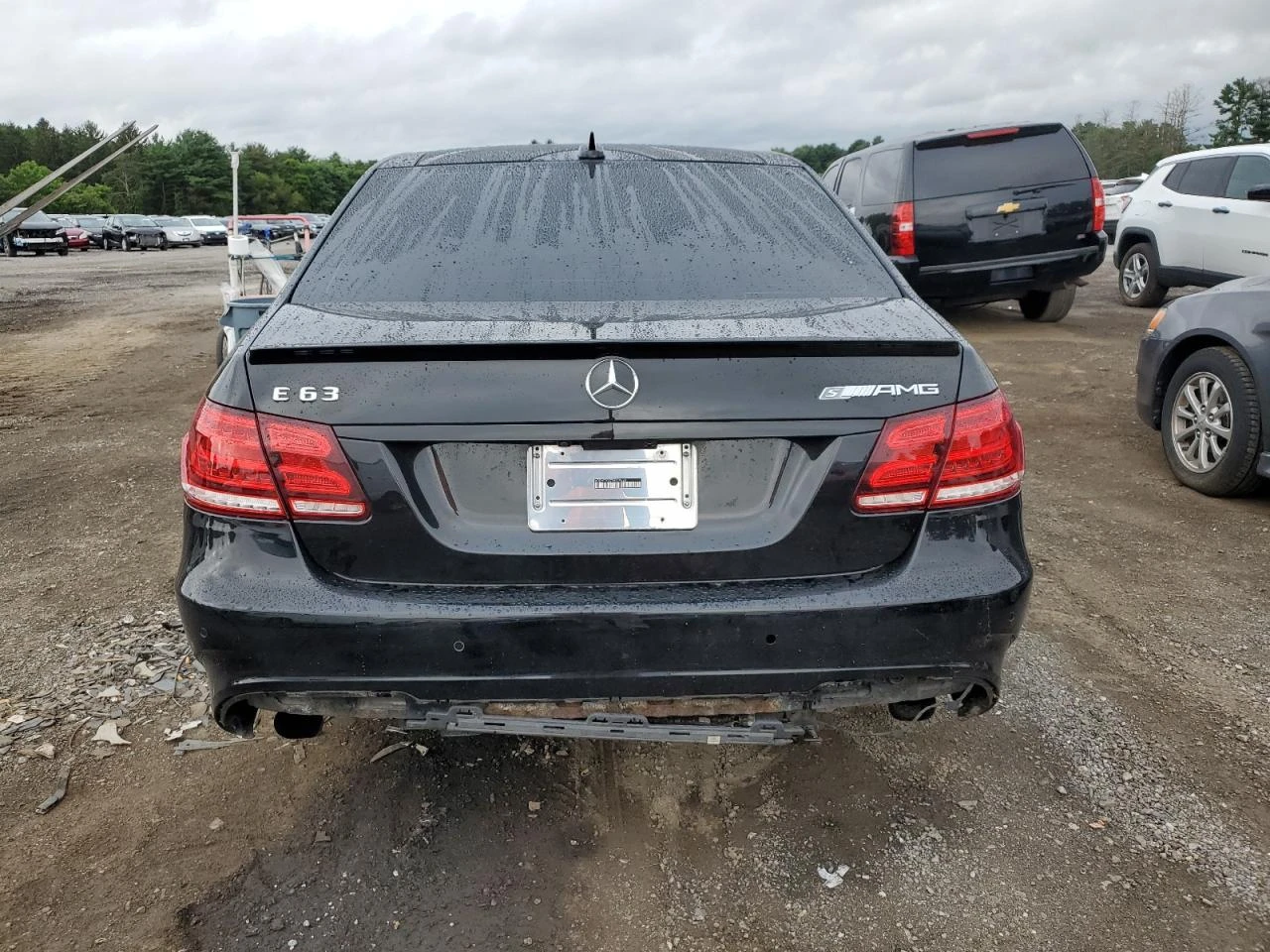 Mercedes-Benz E 63 AMG AMG-S - изображение 6