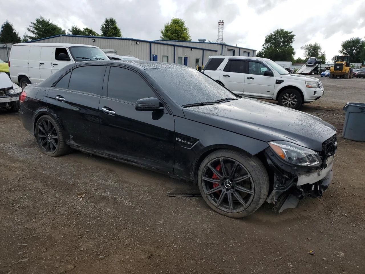 Mercedes-Benz E 63 AMG AMG-S - изображение 5
