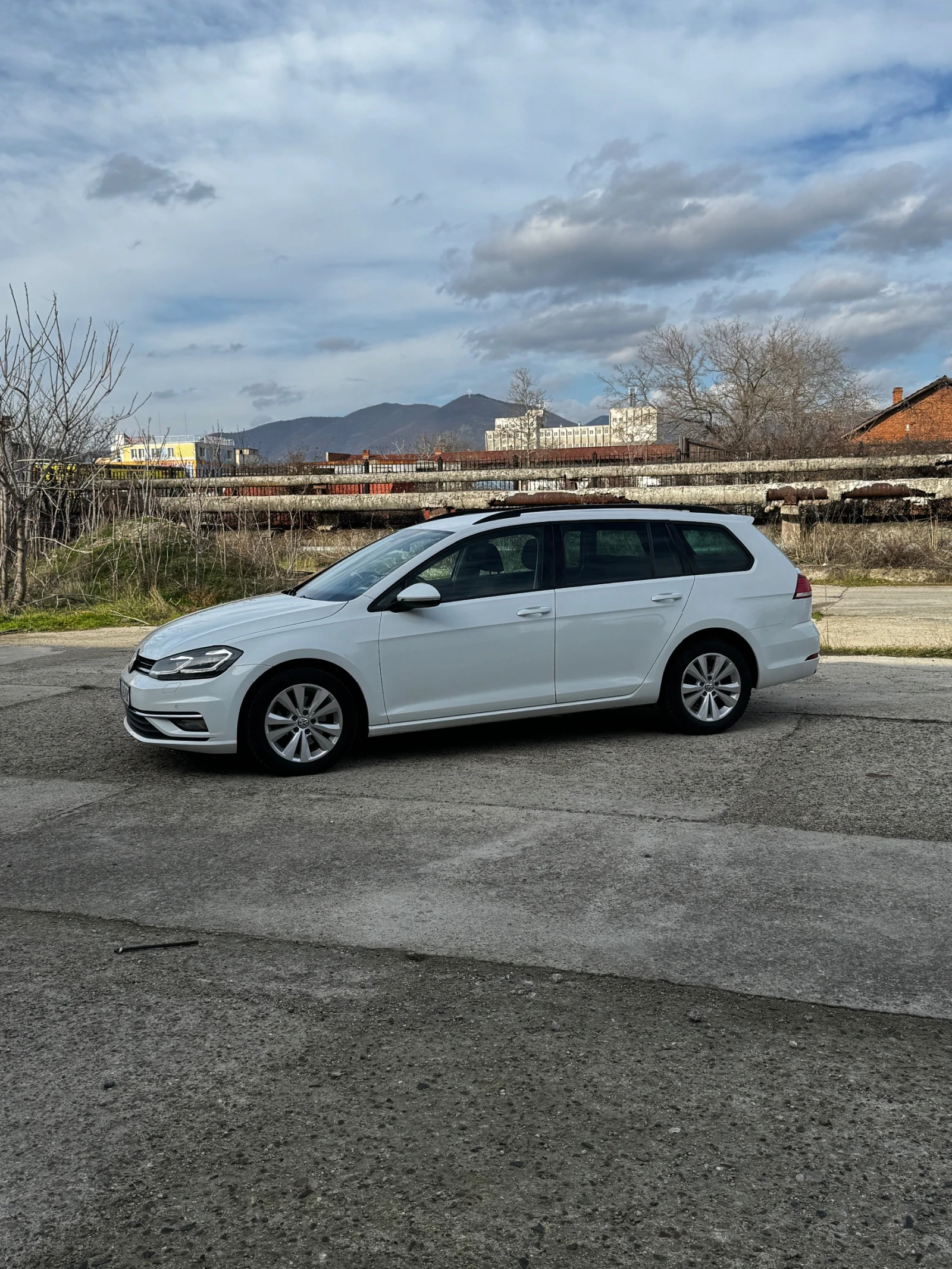 VW Golf 7.5 Virtual Cocpit, Distronic, Dynamic LED Headlig - изображение 3