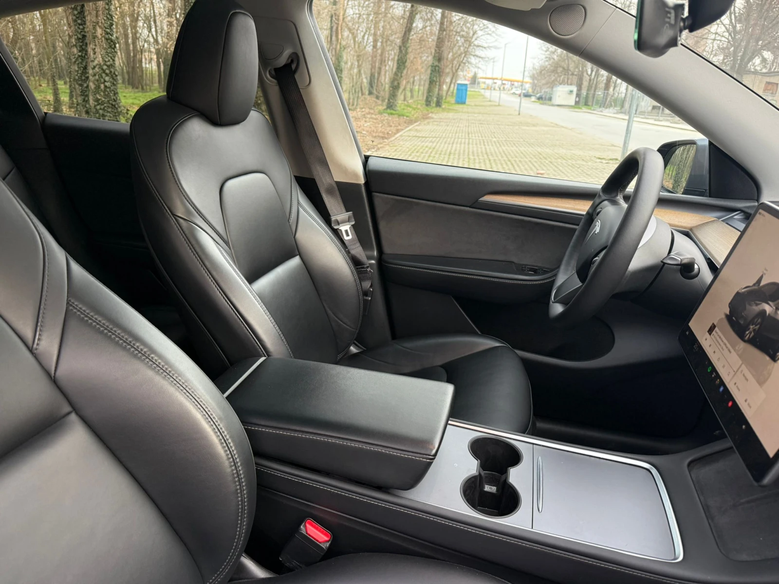 Tesla Model Y Long Range Dual Motor 2023 - изображение 8