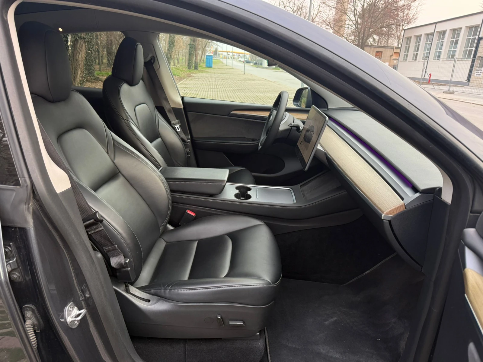 Tesla Model Y Long Range Dual Motor 2023 - изображение 9