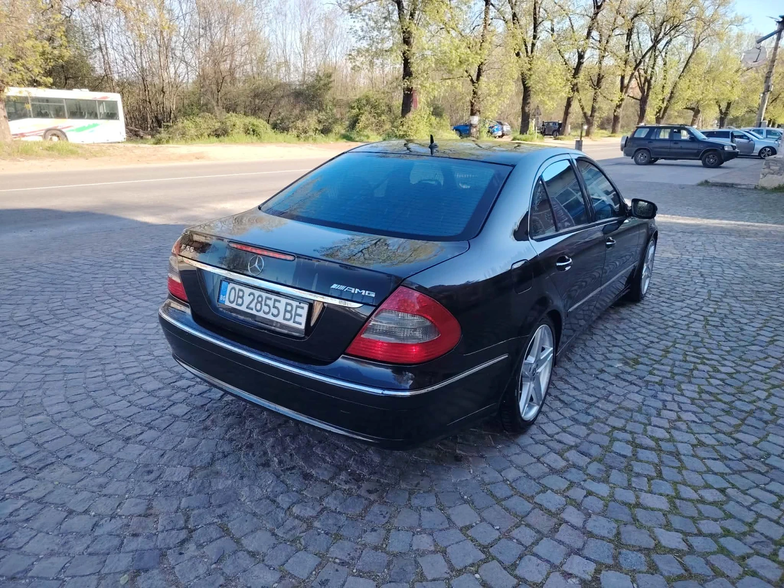 Mercedes-Benz E 220, снимка 3 - Автомобили и джипове - 54247049