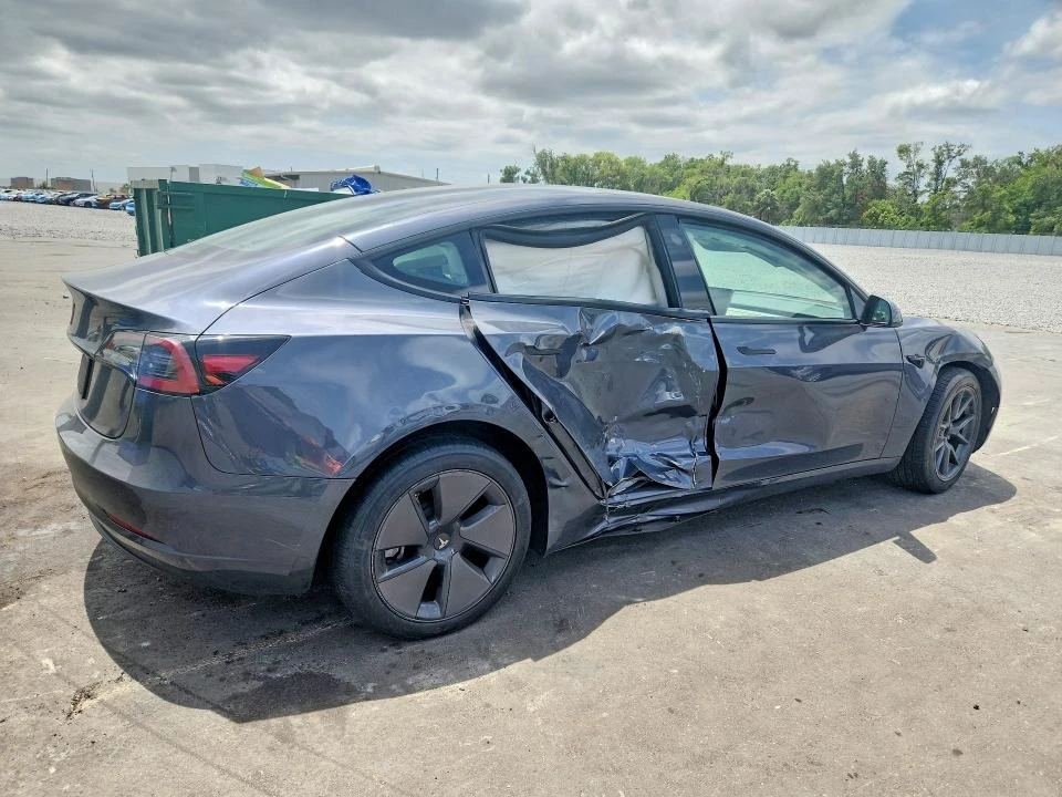 Tesla Model 3, снимка 3 - Автомобили и джипове - 54818893