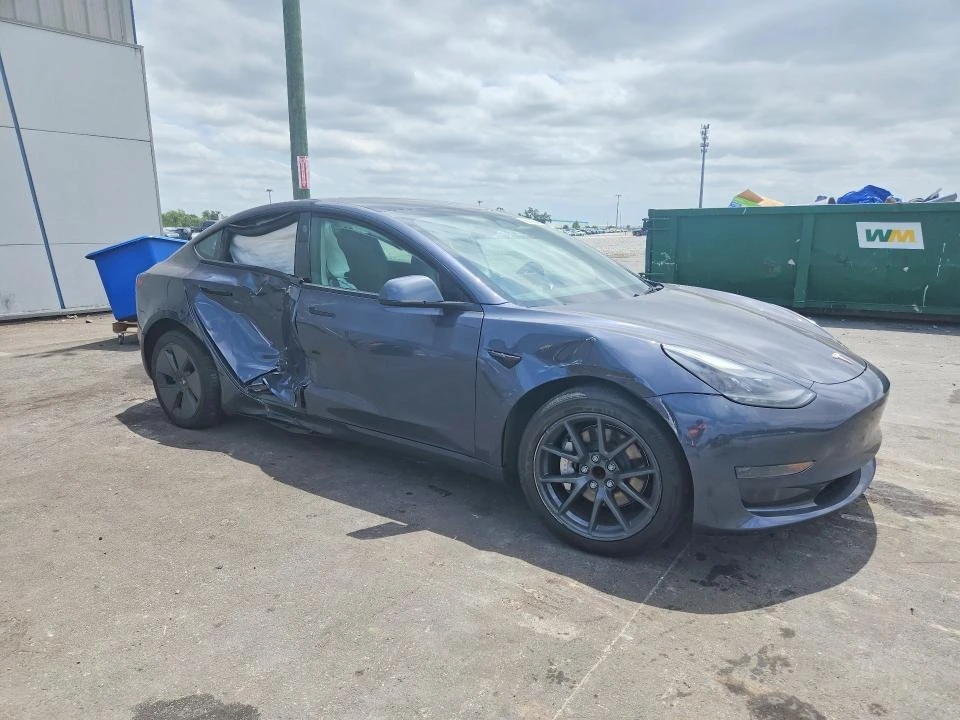 Tesla Model 3, снимка 4 - Автомобили и джипове - 54818893
