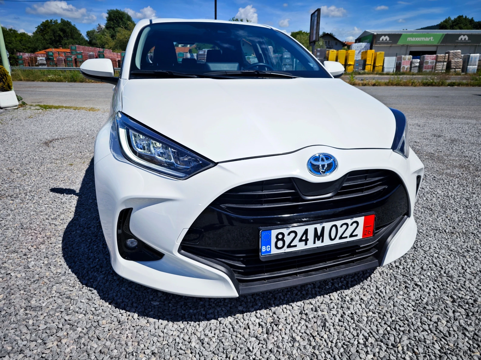 Toyota Yaris 1.5 Hiybrid 16000km.! , снимка 7 - Автомобили и джипове - 54908546