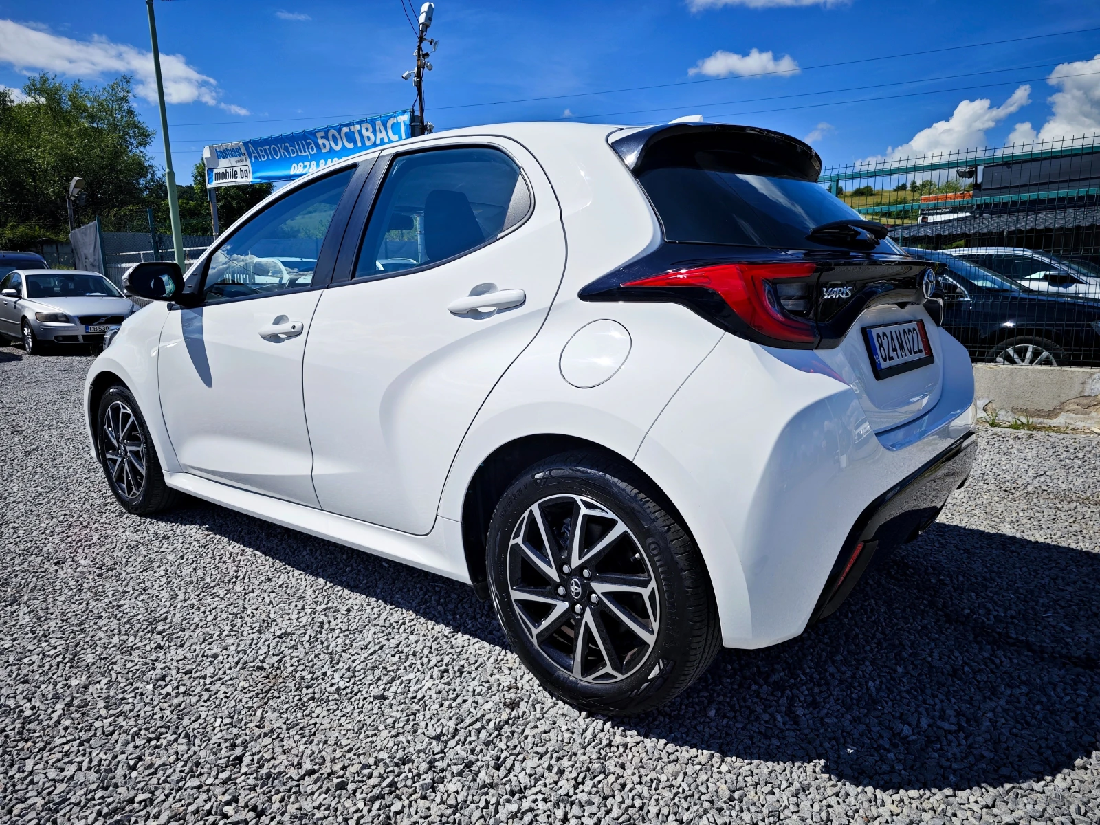 Toyota Yaris 1.5 Hiybrid 16000km.! , снимка 3 - Автомобили и джипове - 54908546