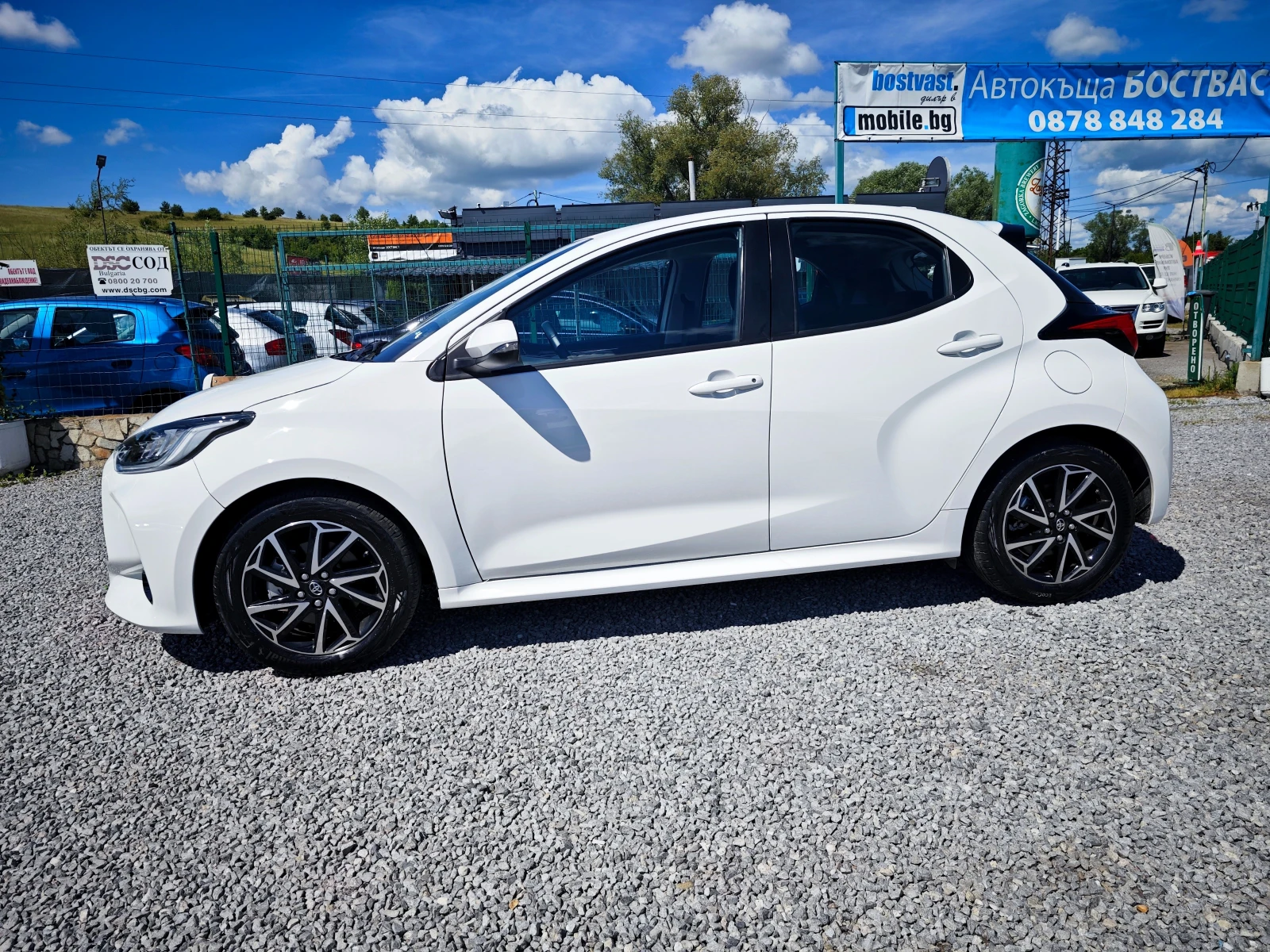 Toyota Yaris 1.5 Hiybrid 16000km.! , снимка 2 - Автомобили и джипове - 54908546