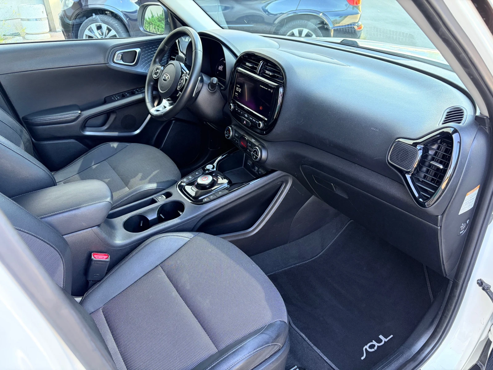 Kia Soul 64kw 204kc 100%SOH /DISTRONIC/ KAMERA TERMOPOMPA, снимка 6 - Автомобили и джипове - 55049564