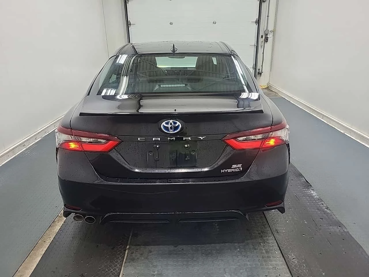 Toyota Camry * HYBRID SE * CARFAX * , снимка 5 - Автомобили и джипове - 55644331
