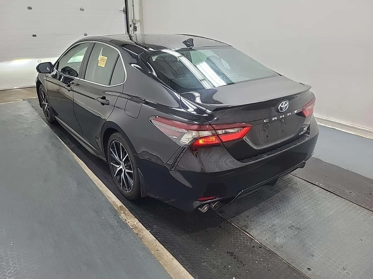 Toyota Camry * HYBRID SE * CARFAX * , снимка 6 - Автомобили и джипове - 55644331