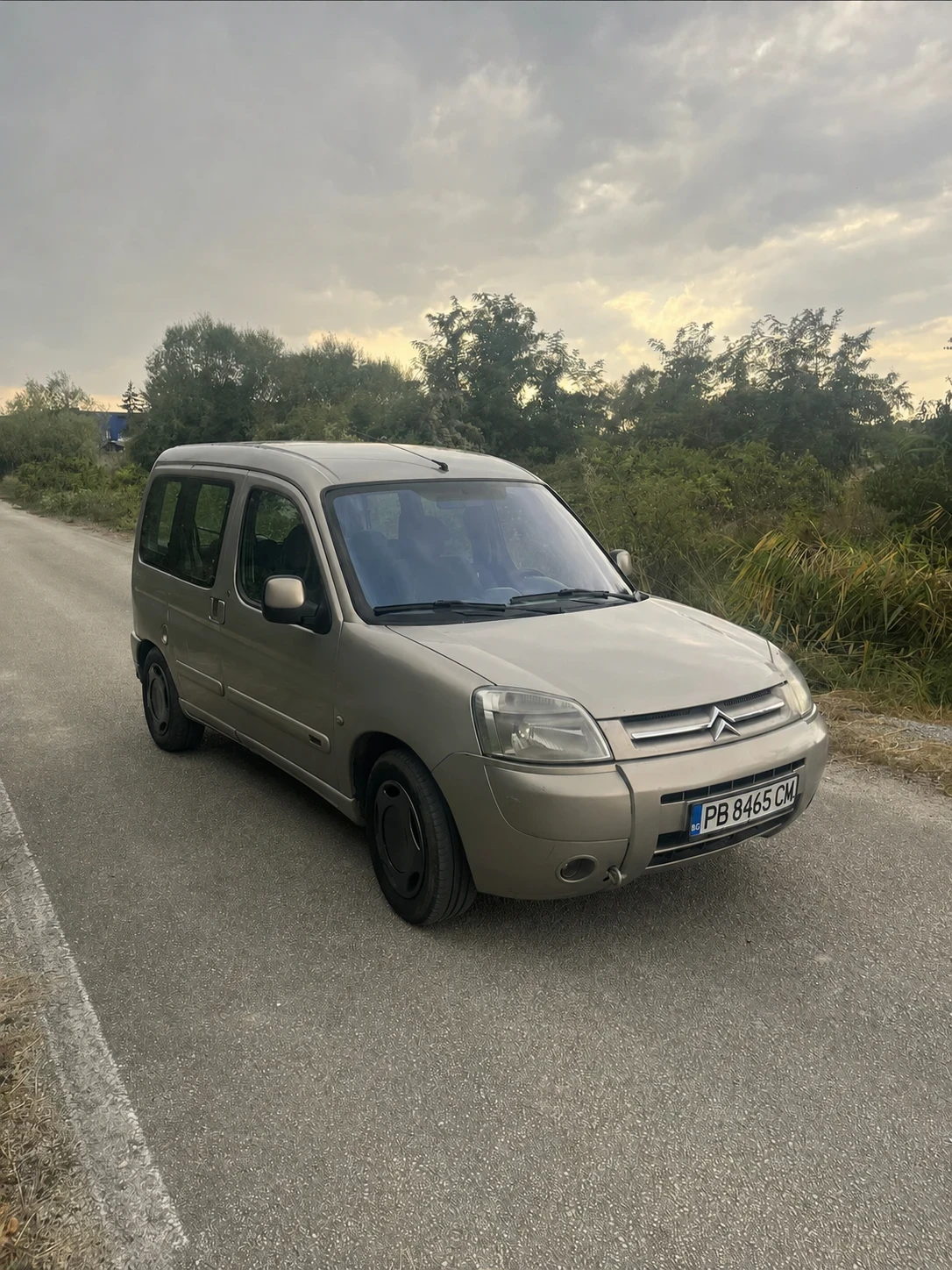 Citroen Berlingo 1.4i газ/бензин, снимка 3 - Автомобили и джипове - 55791770