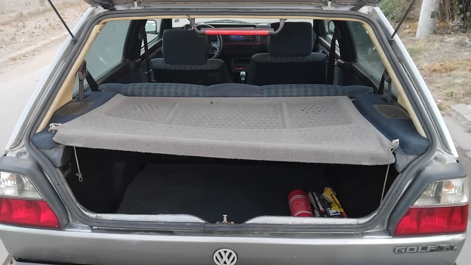 VW Golf 1.6/75коня/бензин , снимка 9 - Автомобили и джипове - 56169174