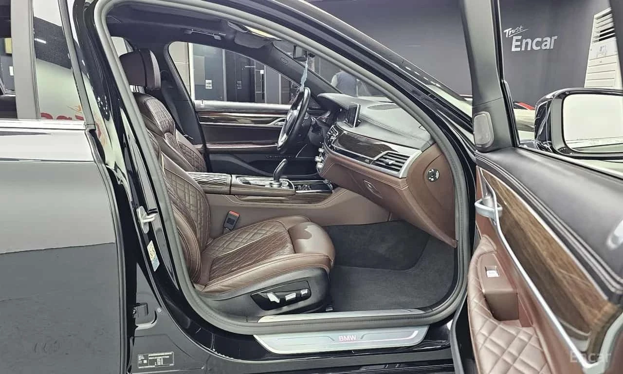 BMW 730 Ld xDrive Design Pure Excellence , снимка 11 - Автомобили и джипове - 56184860