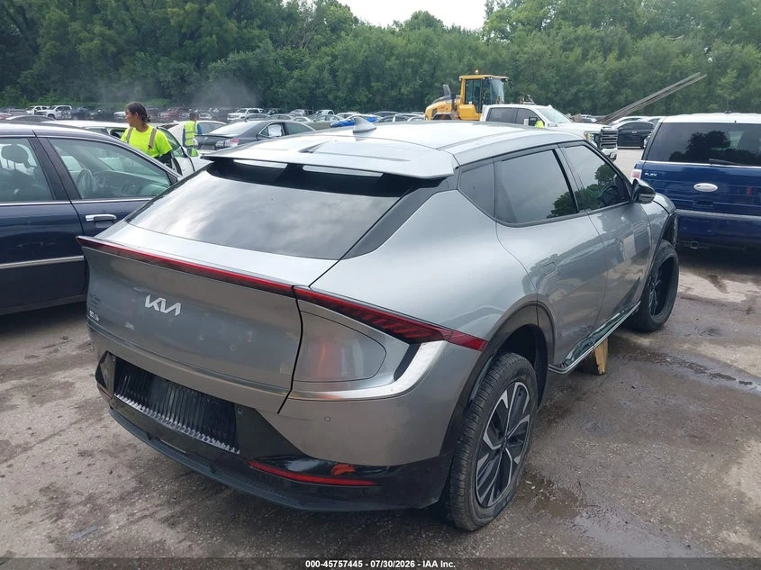 Kia EV6 Wind AWD, снимка 4 - Автомобили и джипове - 56405752