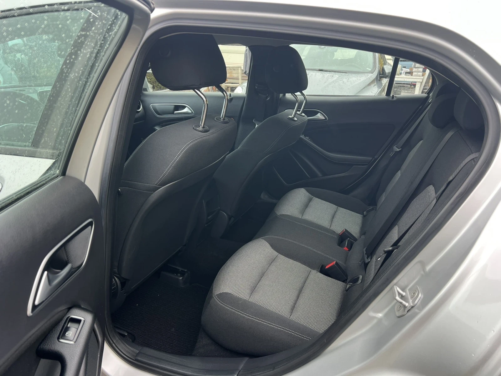 Mercedes-Benz GLA 180 1.5-109��, ��������� | Mobile.bg � ����������� 11