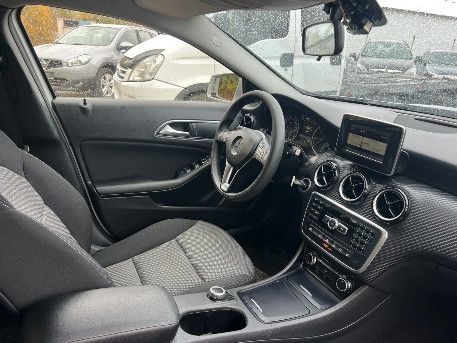 Mercedes-Benz GLA 180 1.5-109��, ��������� | Mobile.bg � ����������� 10