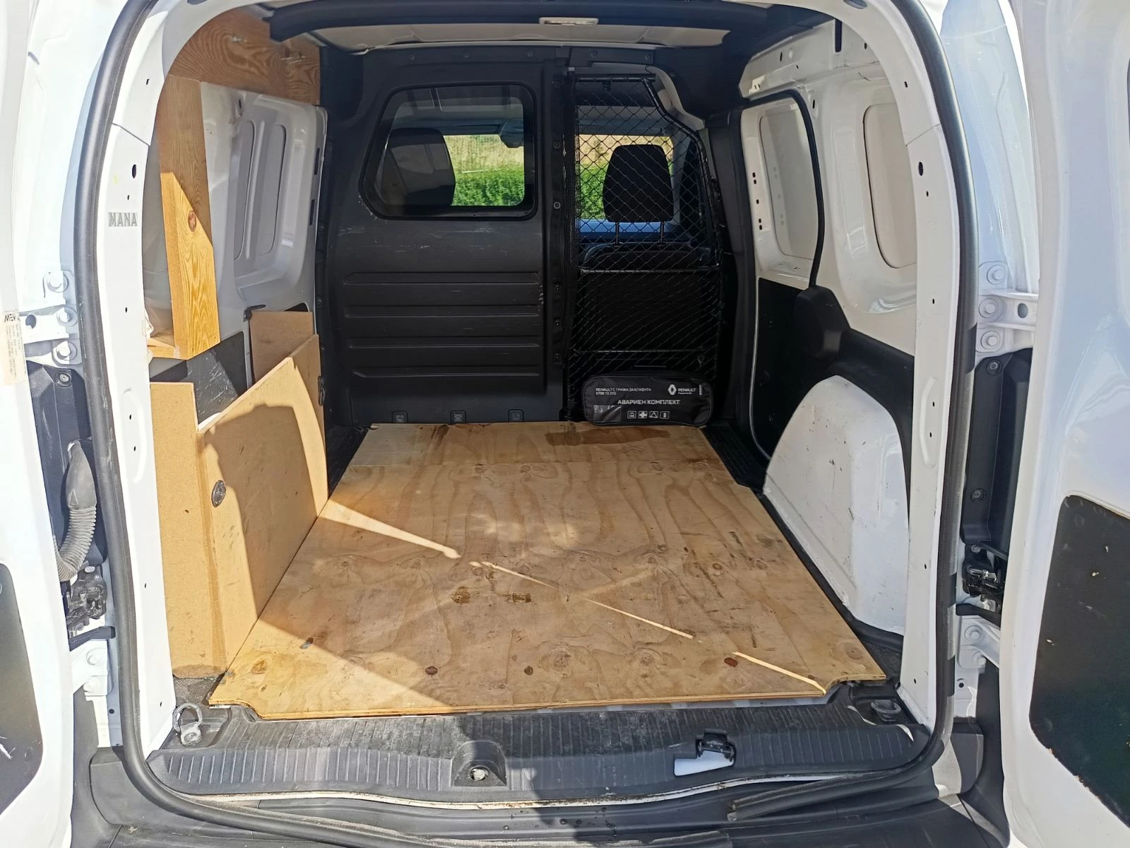 Renault Kangoo 1.5dCi/ 95к.с., снимка 17 - Автомобили и джипове - 56513656