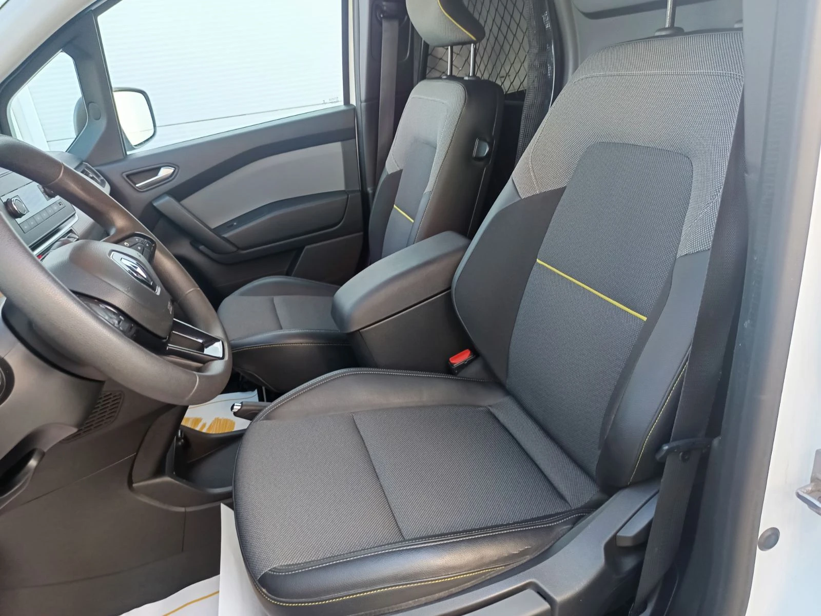 Renault Kangoo 1.5dCi/ 95к.с., снимка 12 - Автомобили и джипове - 56513656