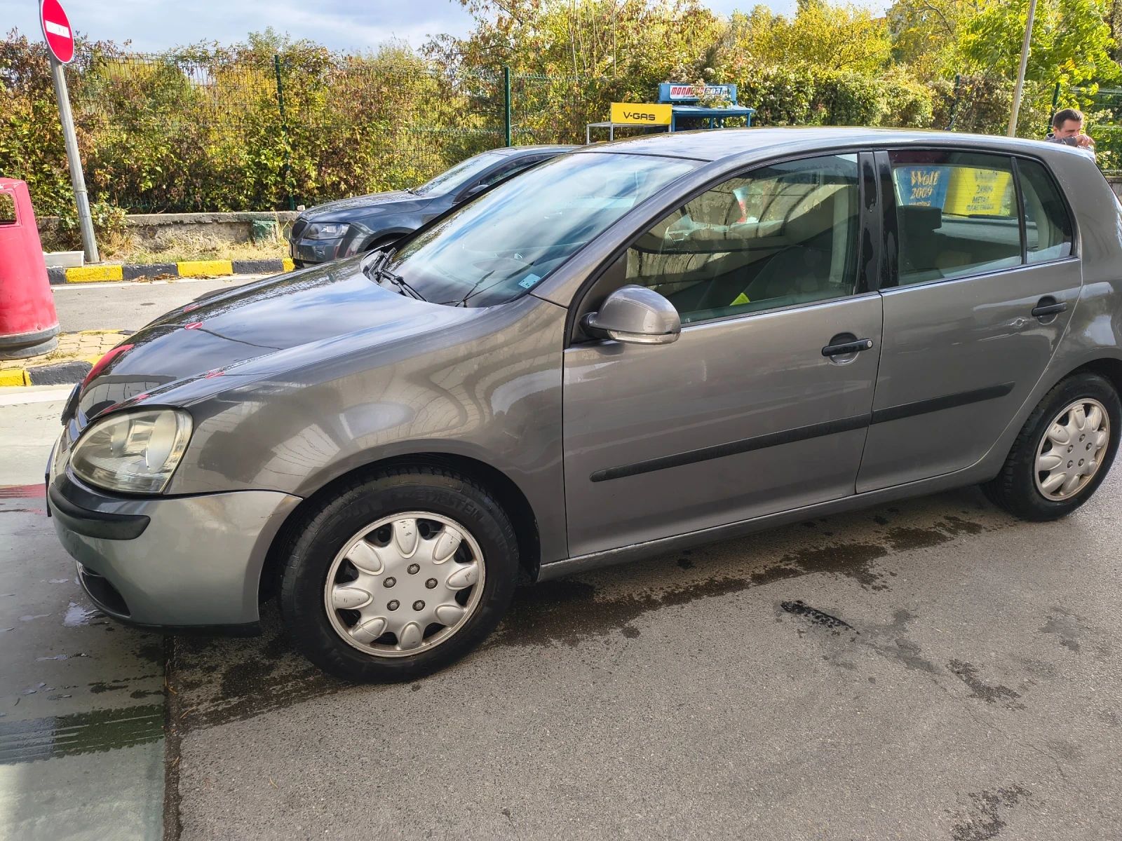 VW Golf V, снимка 9 - Автомобили и джипове - 56554060