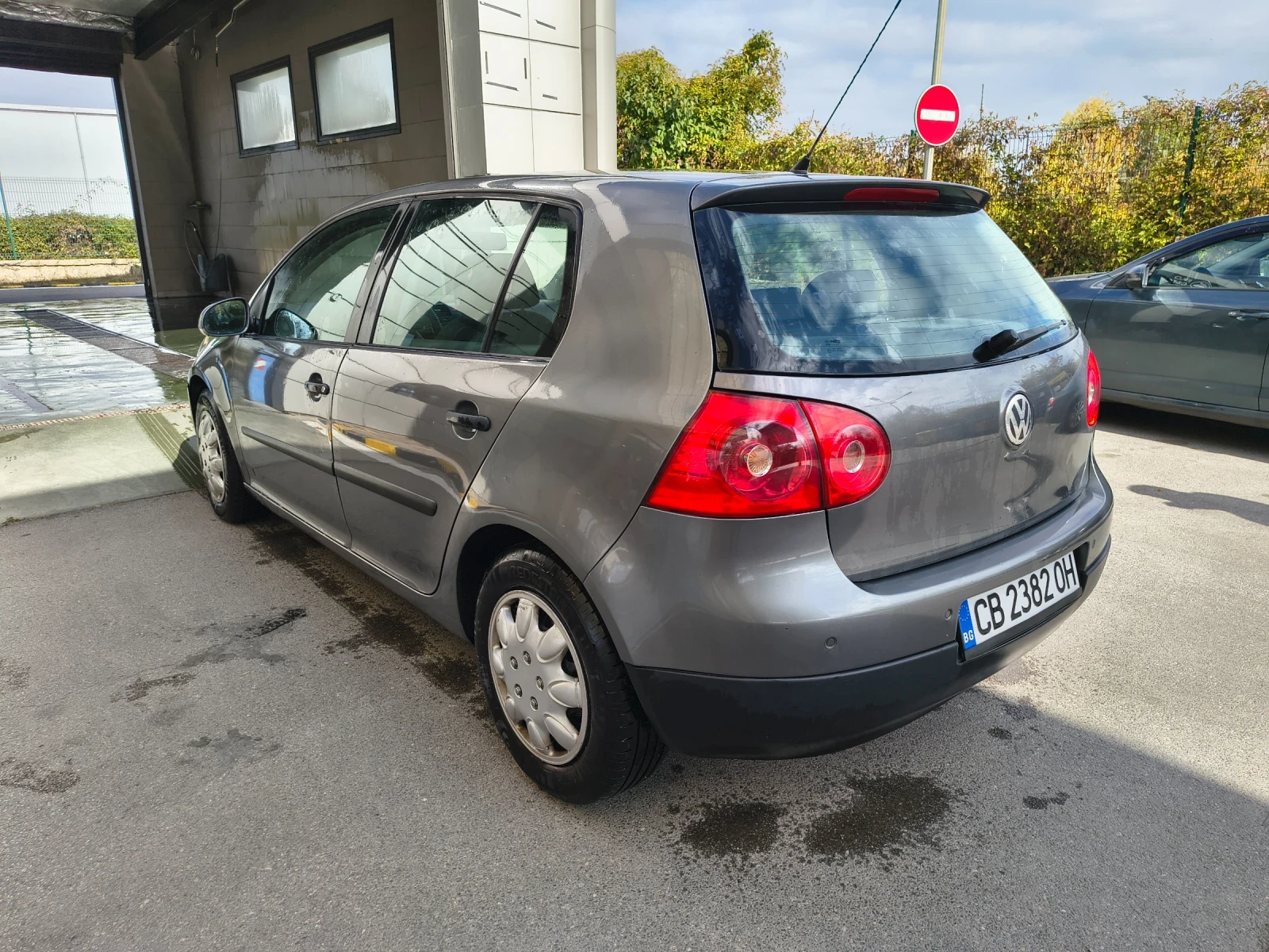 VW Golf V, снимка 5 - Автомобили и джипове - 56554060
