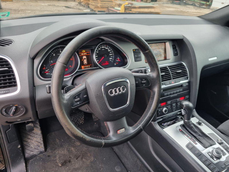 Audi Q7 4.2dizel-326ks, снимка 16 - Автомобили и джипове - 45855500