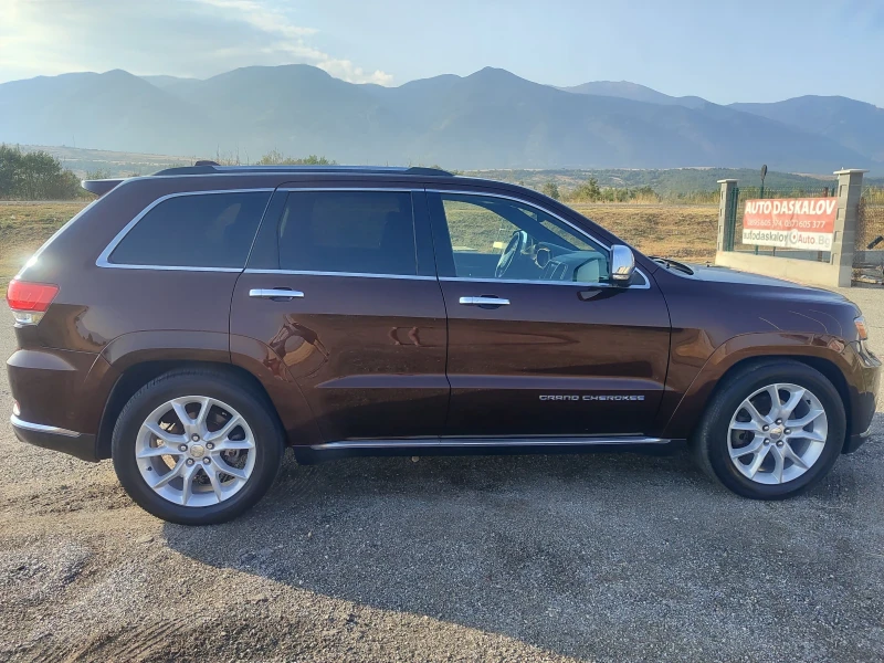 Jeep Grand cherokee 5.7 HEMI Summit Лизинг, снимка 8 - Автомобили и джипове - 47286050